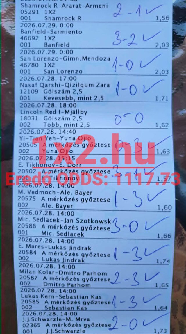 Nyertes papíralapú sportfogadási szelvény kézzel írt sikeres eredményekkel és feljegyzett pipákkal.