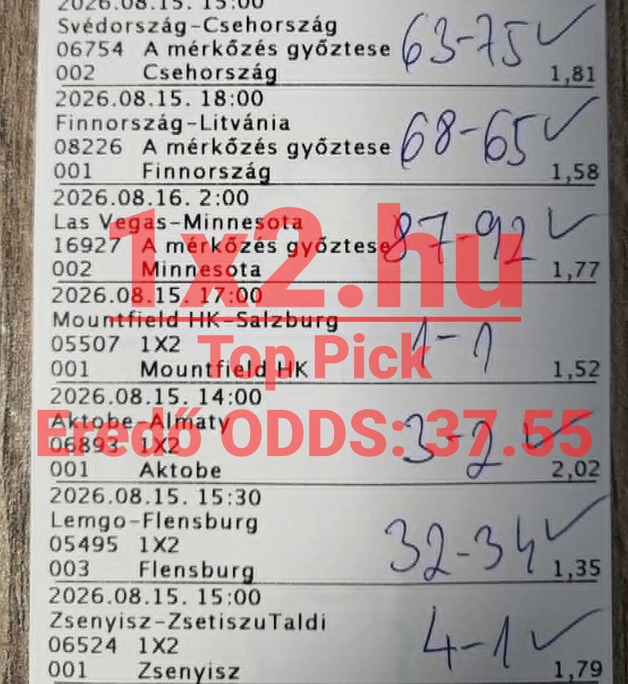 Sportfogadási szelvény pipált nyertes meccsekkel, kézzel írt eredményekkel és magas eredő oddsszal az 1x2.hu oldalról.